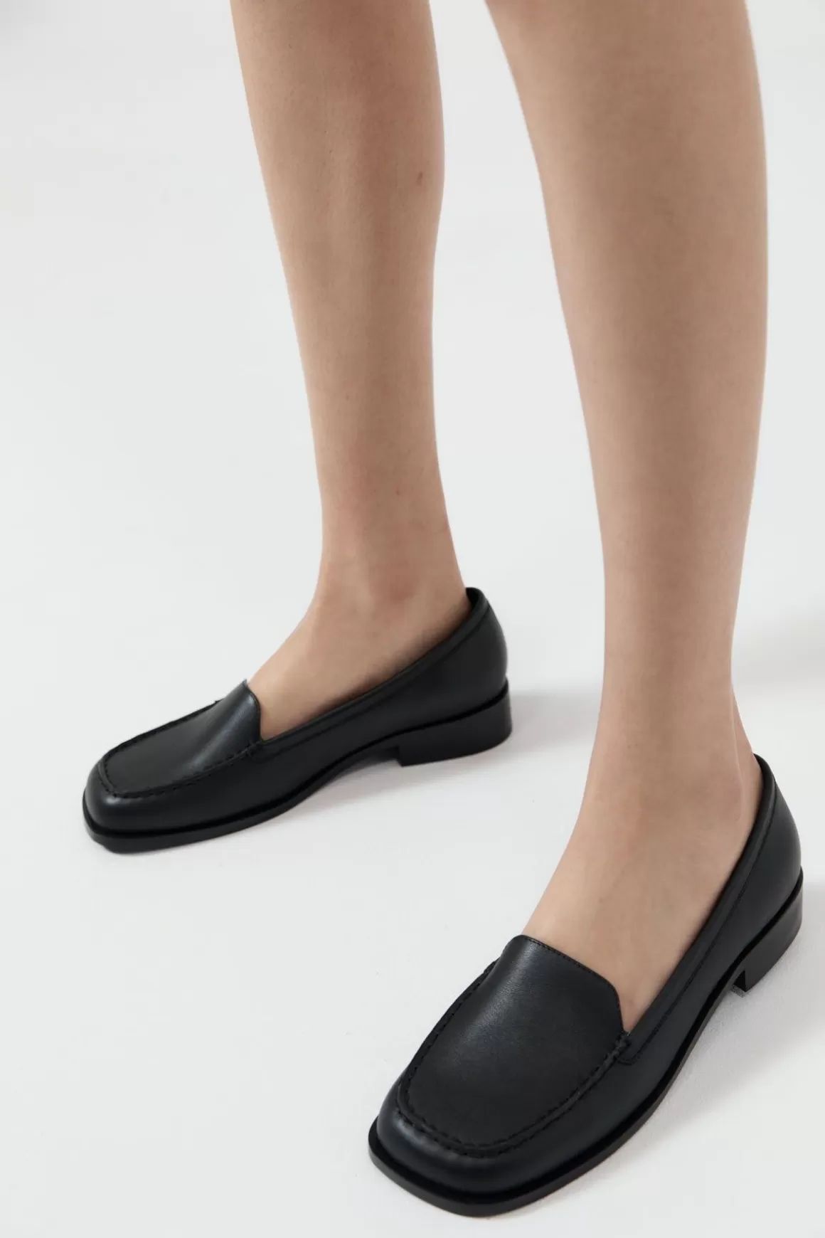 St. Agni Classic Loafer - Black