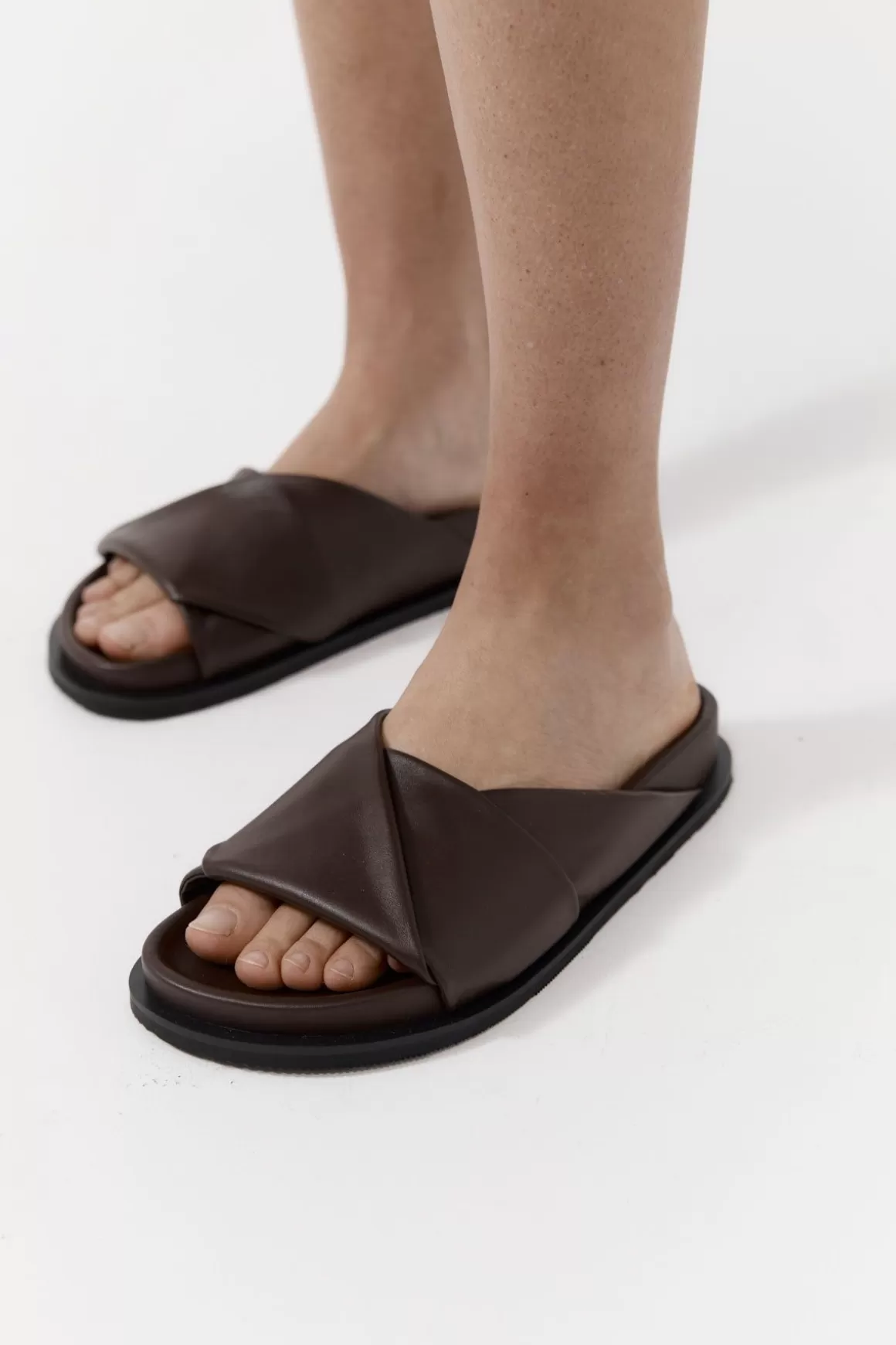 St. Agni Fold Detail Slide - Chocolate