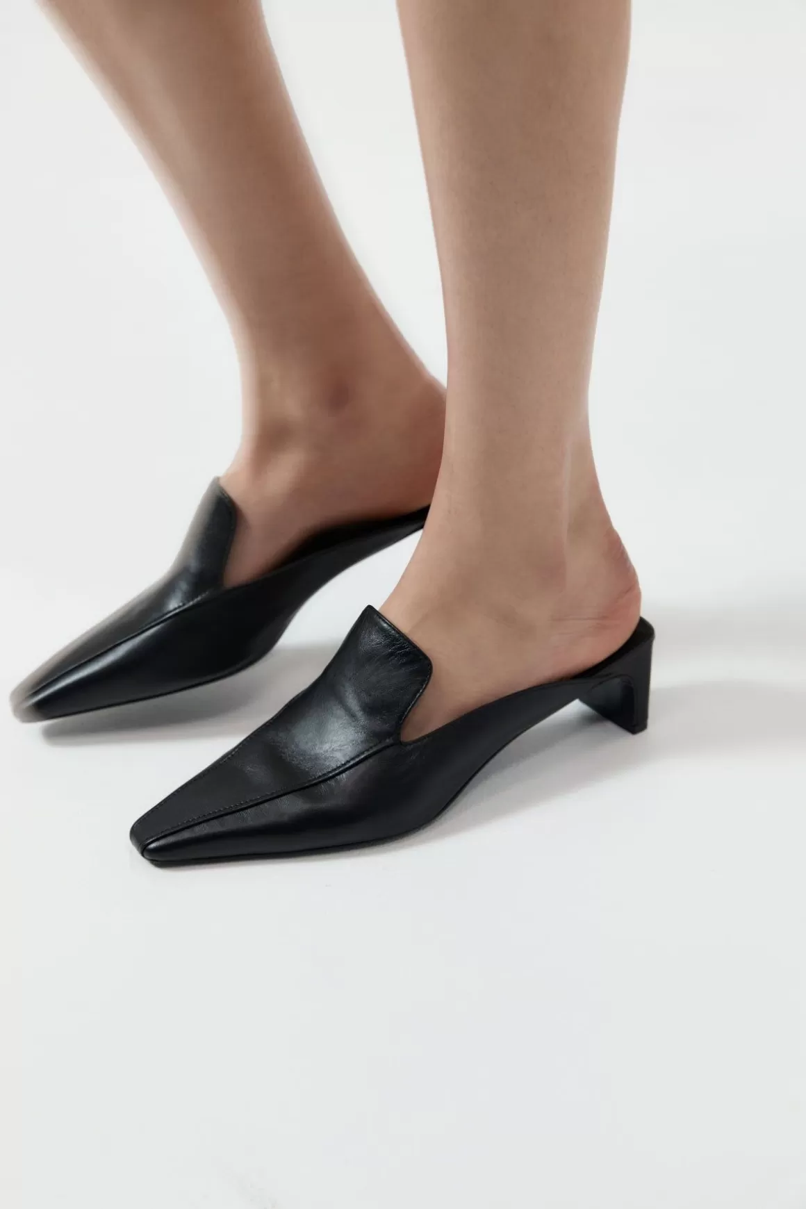 St. Agni Heeled Loafer - Black