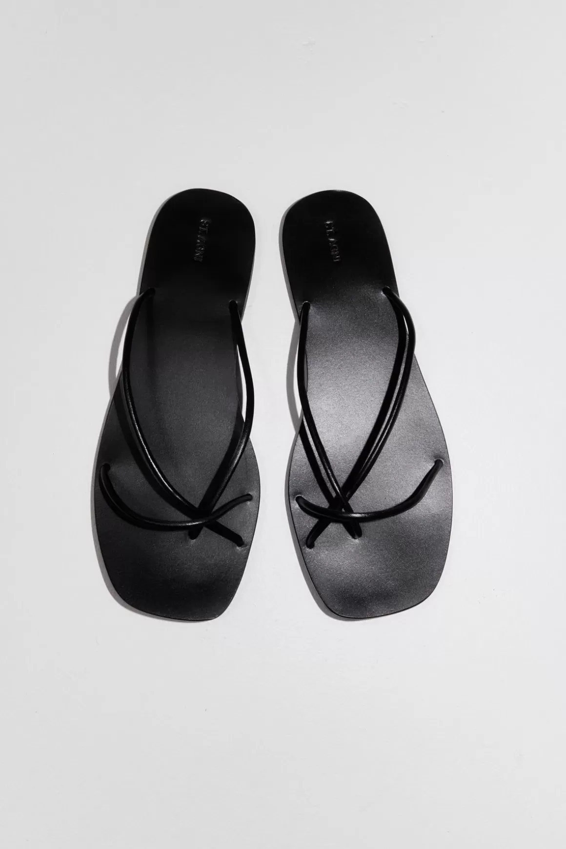 St. Agni Rouleau Flat - Black