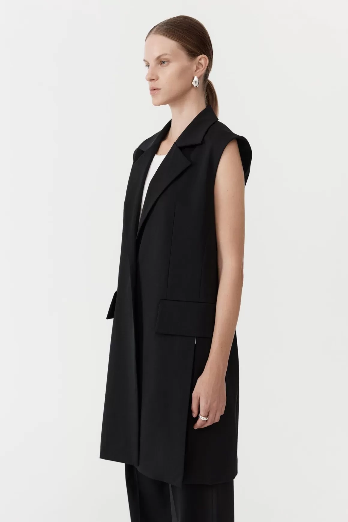 St. Agni Sleeveless Tailored Blazer - Black