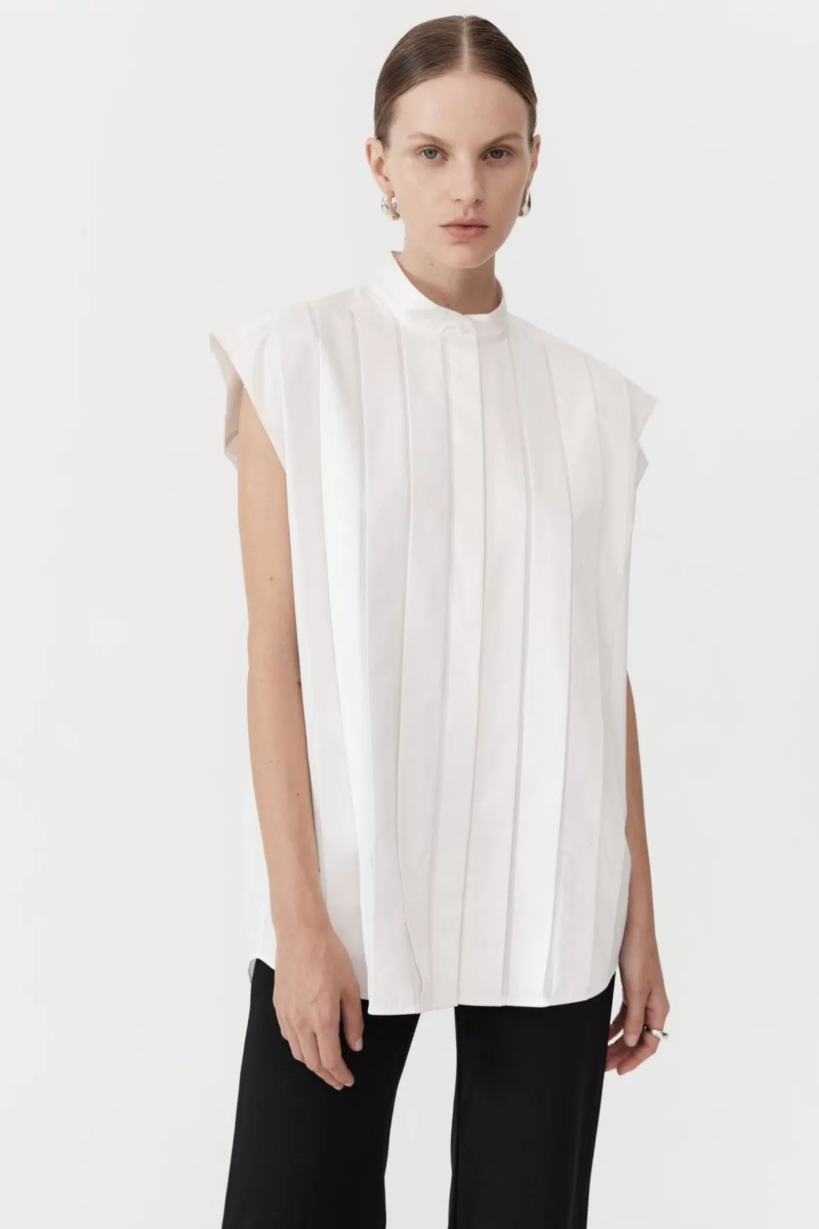 St. Agni Sleeveless Tuck Detail Shirt - White