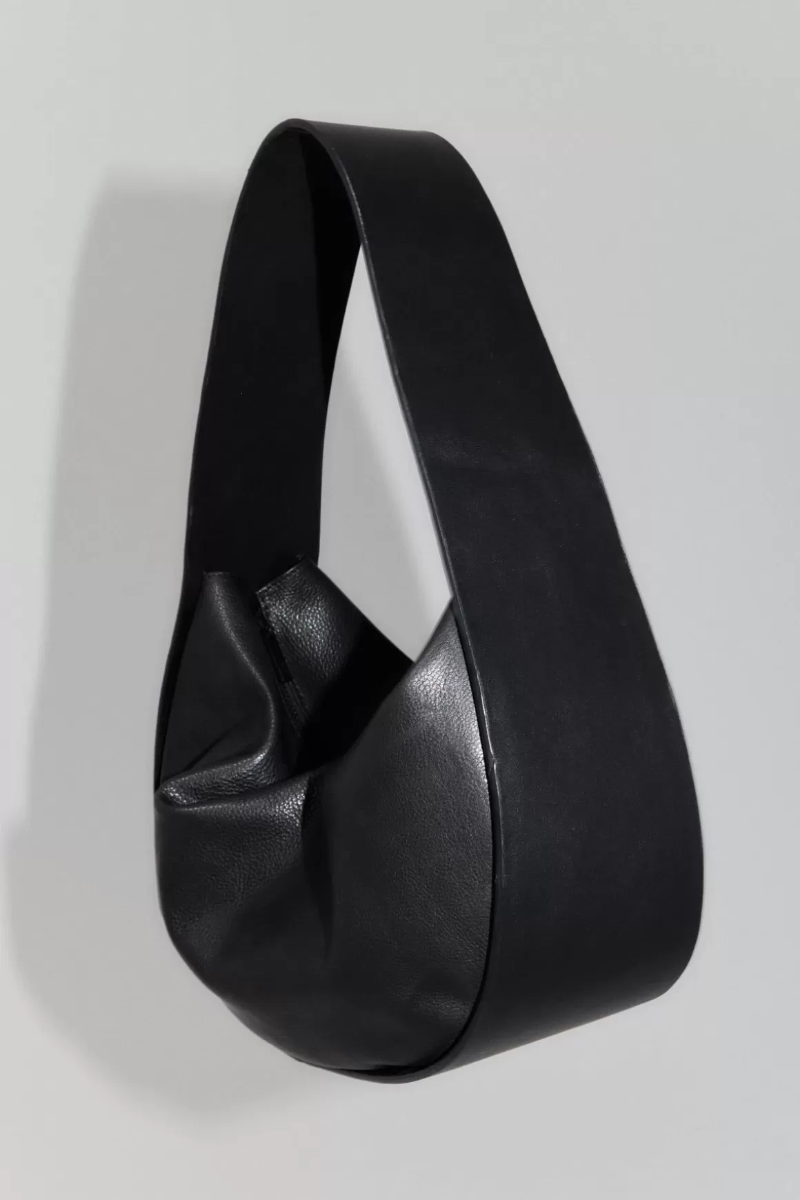 St. Agni Soft Arc Bag - Black