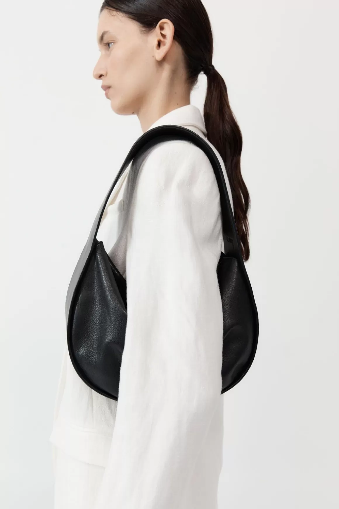 St. Agni Soft Arc Bag - Black