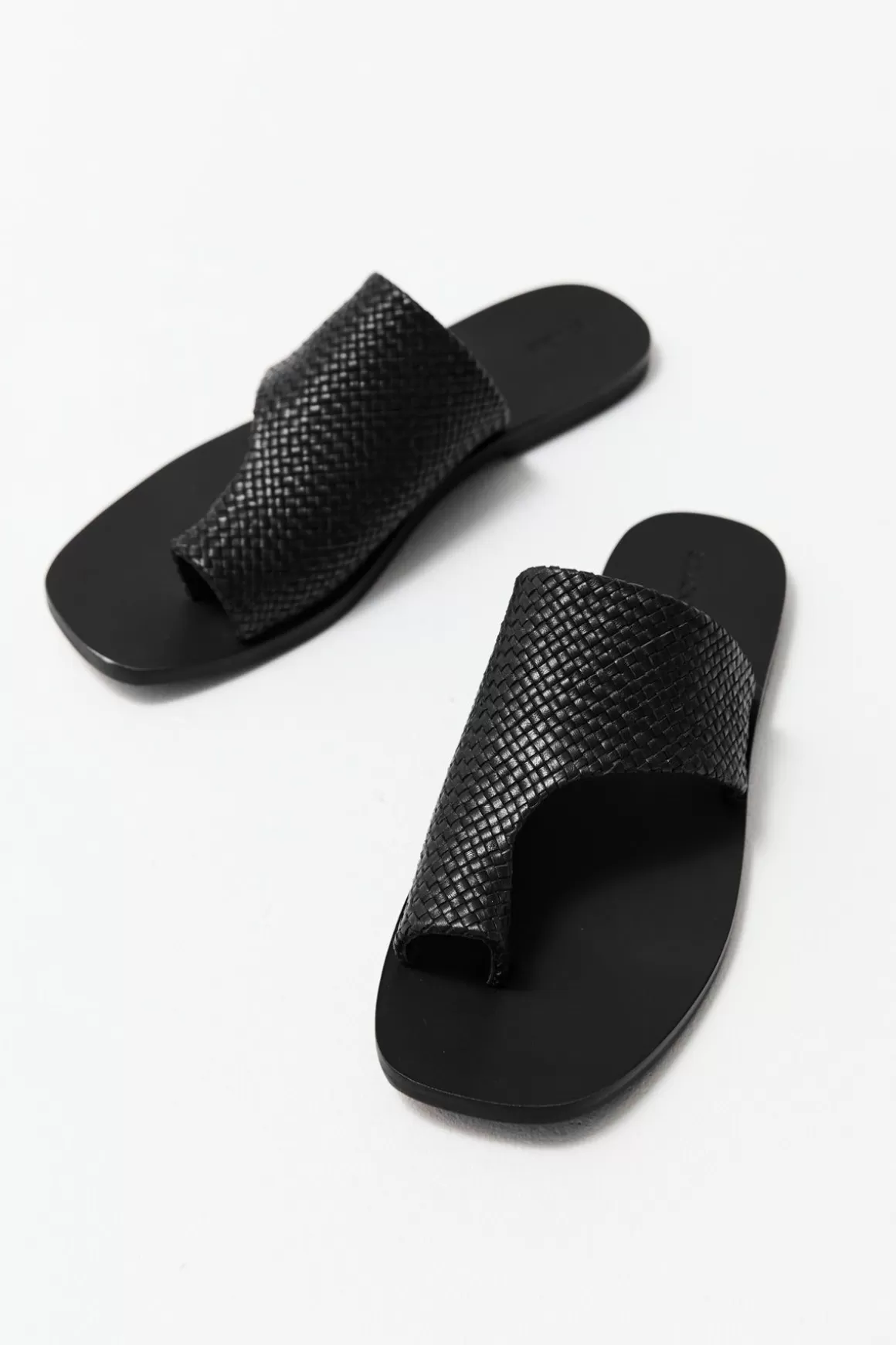 St. Agni Woven Abstract Slide - Black