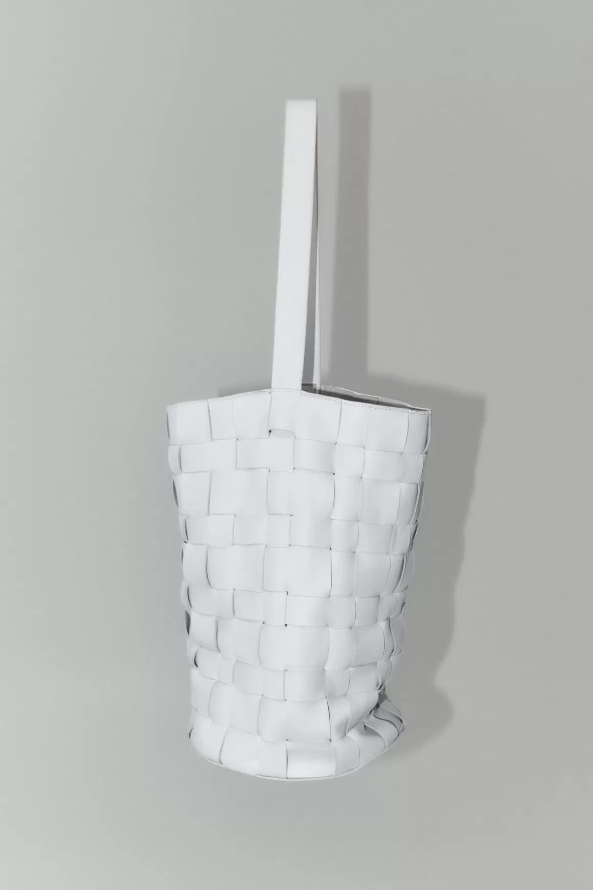 St. Agni Woven Bucket Bag - White