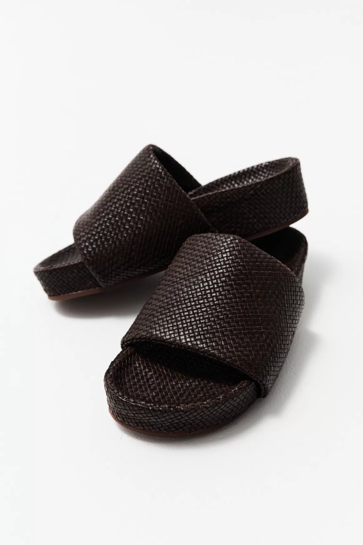 St. Agni Woven Everyday Flatform Slide - Chocolate