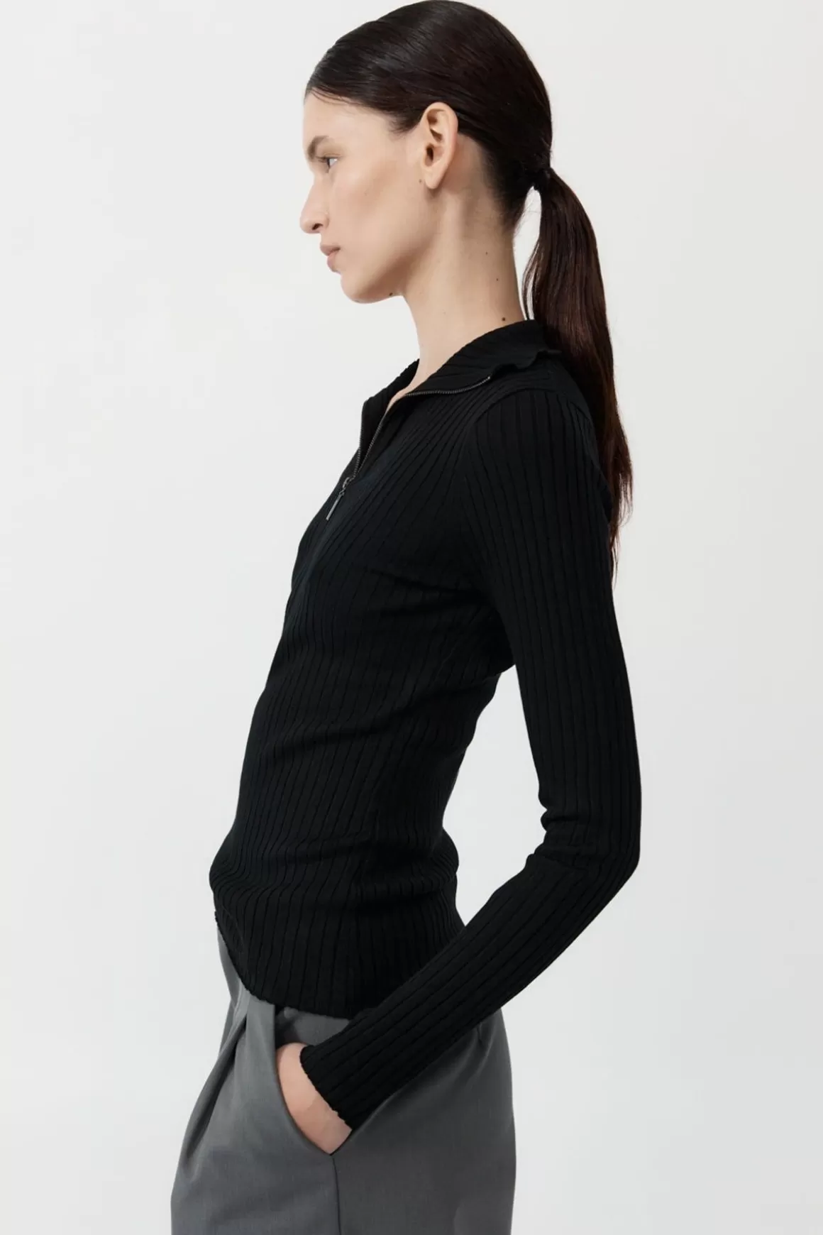 St. Agni Zip Front Top - Black